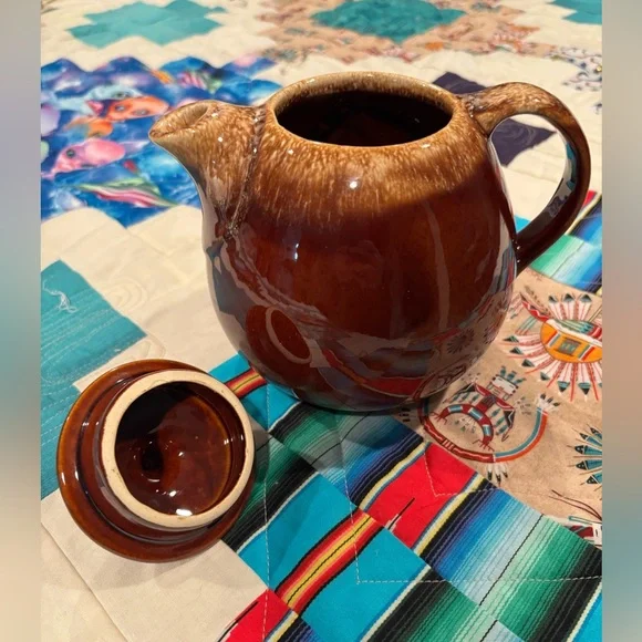 🚨 Vintage Hull Pottery Teapot with Lid - Picture 4 of 6